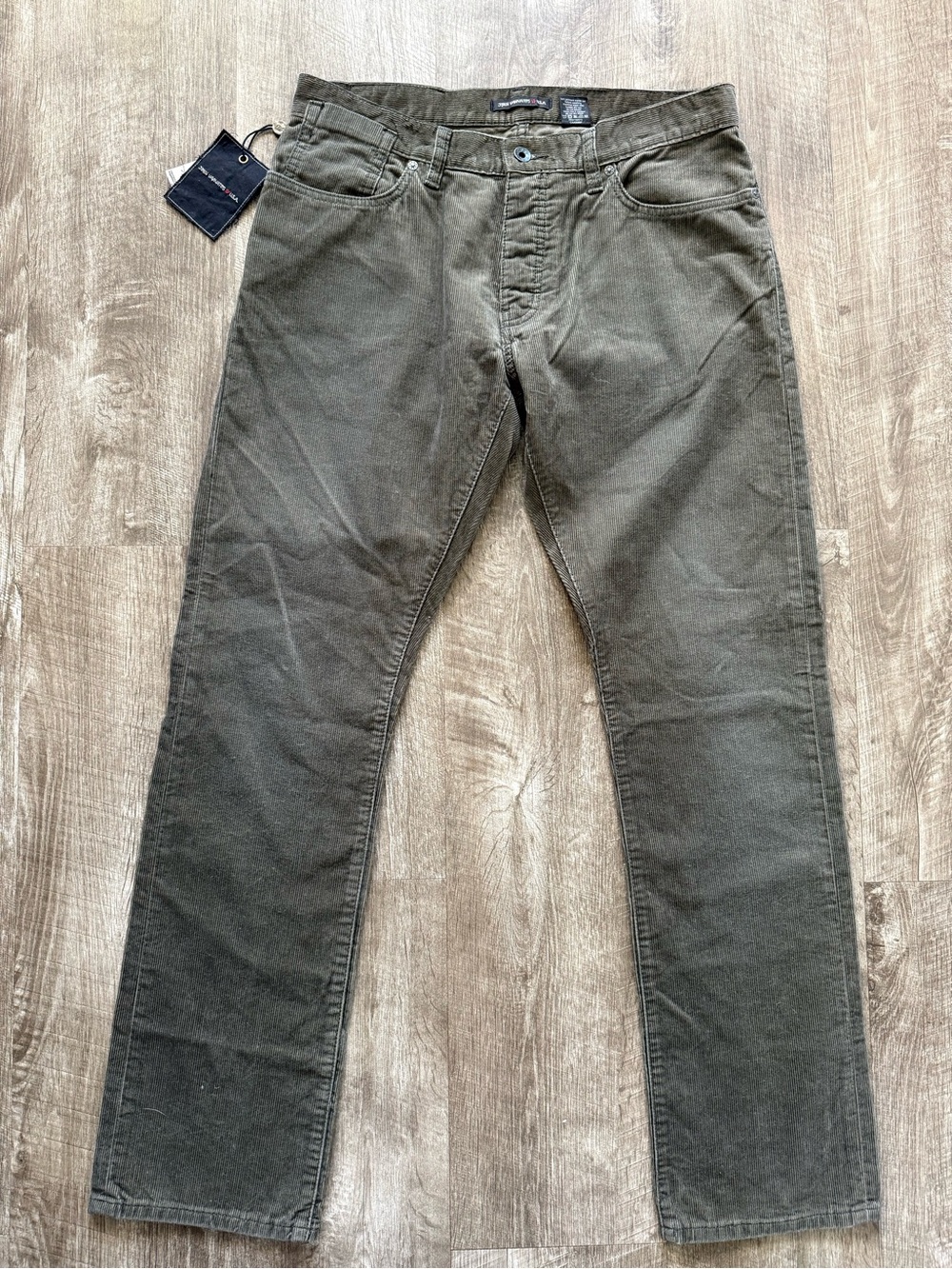John Varvatos Star USA Bowery Low Rise Slim Earth Green Corduroy Pant Sz 34 NWT